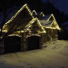 Best-Christmas-light-installation-in-St-Sauveur 1